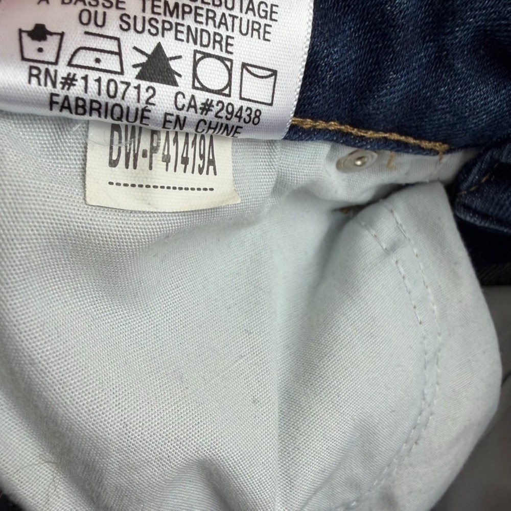 Driftwood Violet Embroidered Floral Flare Jeans in Blue Wash Women 26 High Rise - Picture 11 of 11